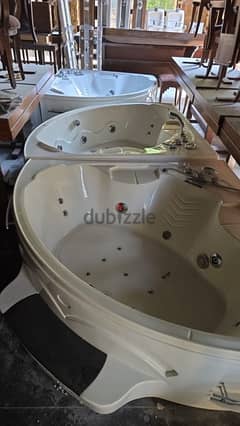3 jacuzzi not used