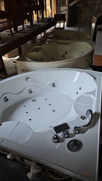 3 jacuzzi not used 1