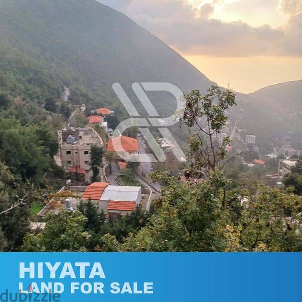 Land and old house for sale in Hiyata - أرض ومنزل قديم للبيع في حياطة 4