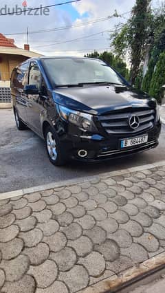 Mercedes Vito black on black fully loaded, 4 Cylinders : 76 159 068