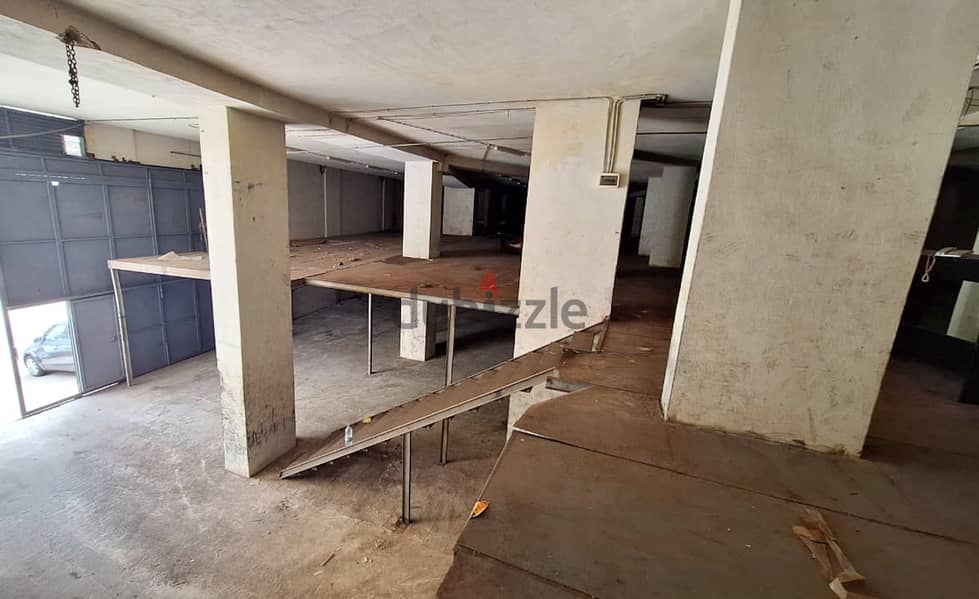 820 SQM Huge Warehouse in Sabtieh, Metn with Container Access 3