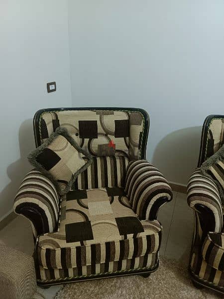 living room for sale in badghan صالون للبيع في بدغان 3