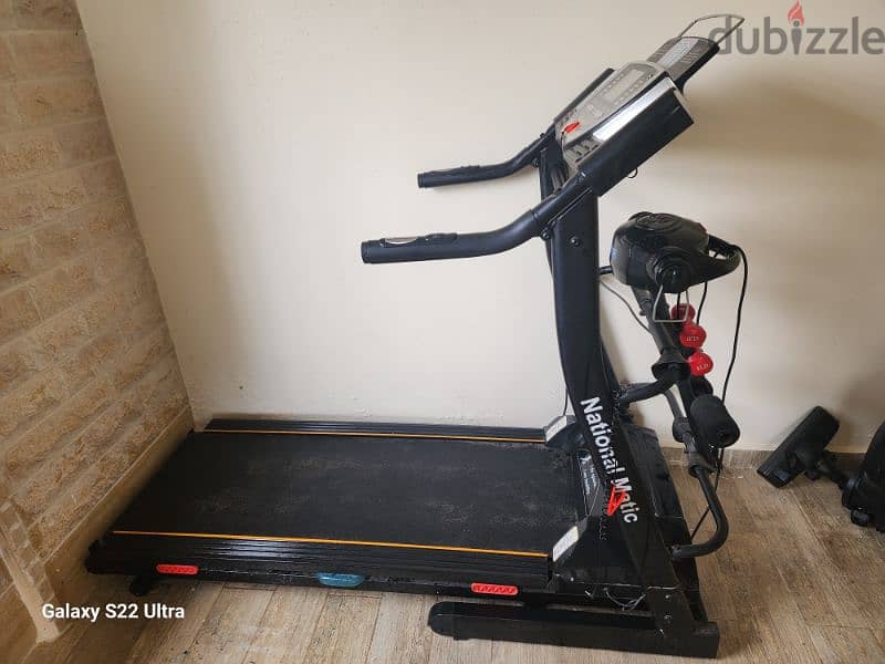 used treadmill in excellent condition 4