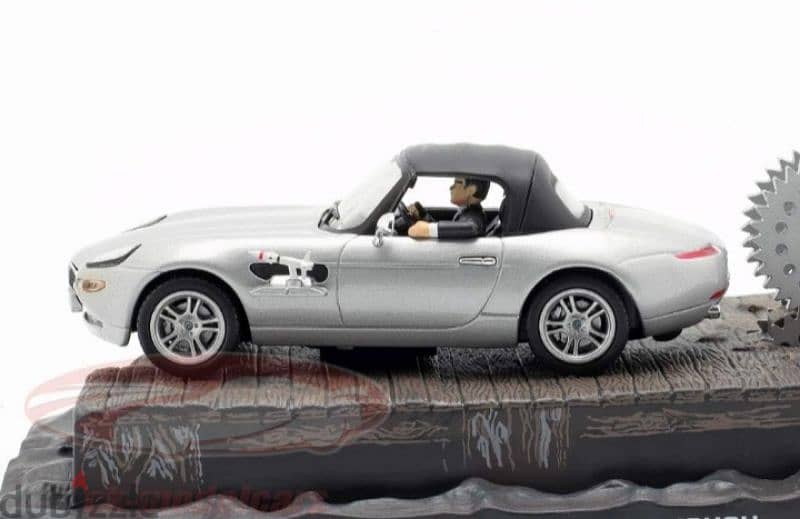 BMW Z8 (James Bond The Movie) diecast car model 1;43. 2