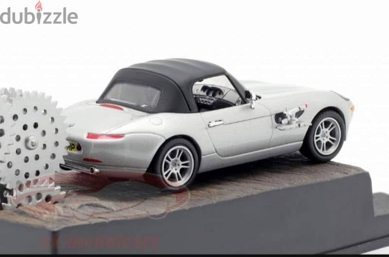 BMW Z8 (James Bond The Movie) diecast car model 1;43. 3