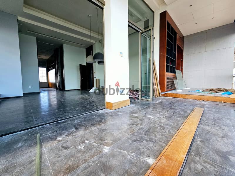 RA24-3370 Luxurious apartment in Hamra is for rent, 200m2+Terrace 15m2 1