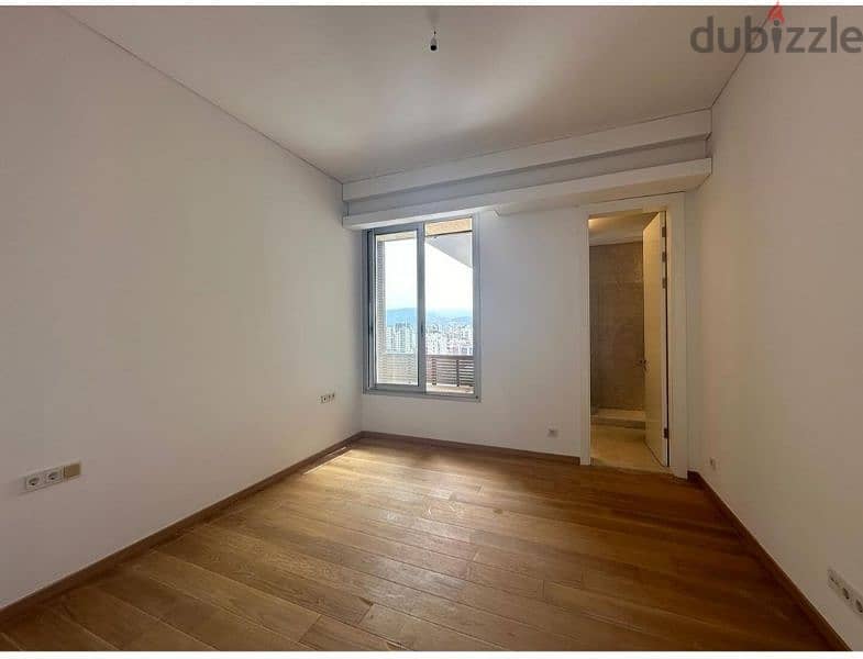 Seaview Apartment for rent. High floor. Ain el tineh 4