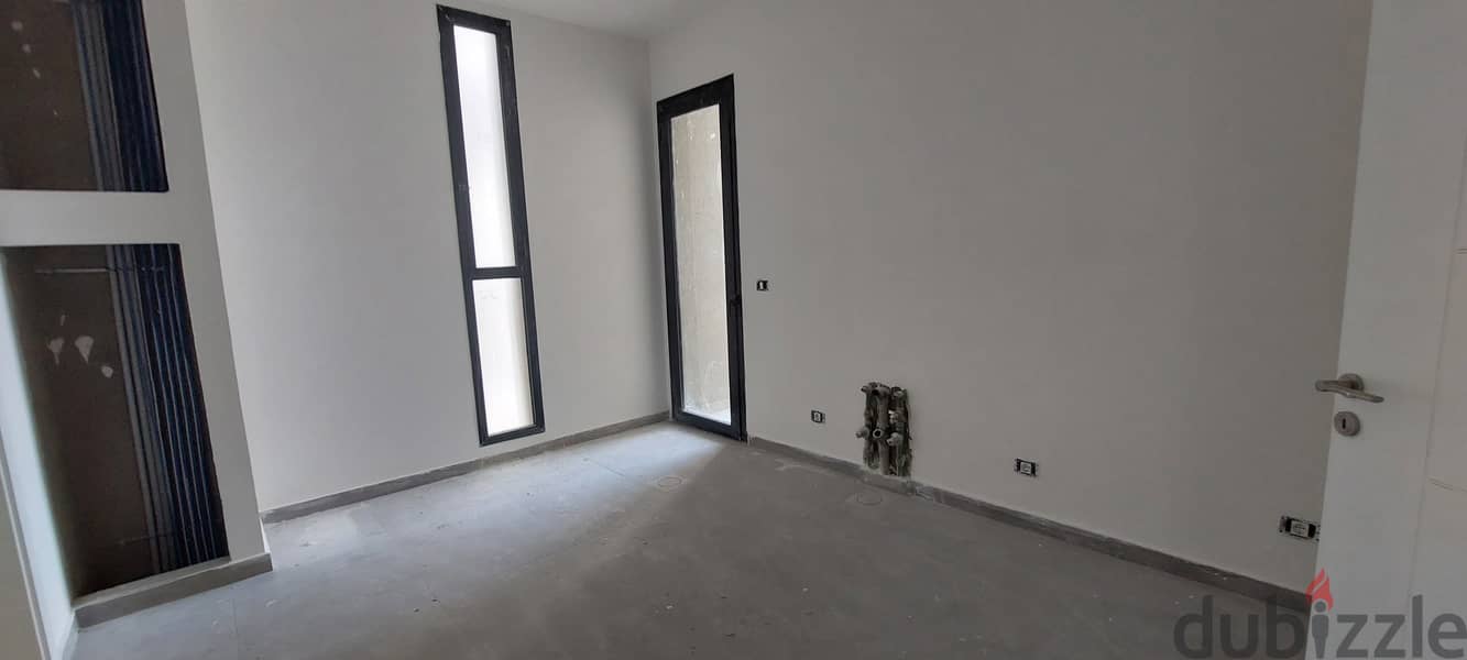 Apartment for Sale in Ain El Remmaneh شقة للبيع في عين الرمانة 1