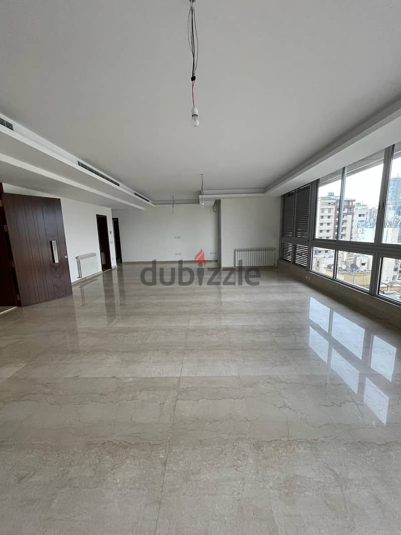 Apartment in Ras El Nabeh for SALE شقة فخمة في رأس النبع للبيع 1