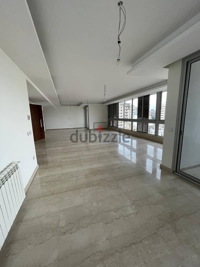 Apartment in Ras El Nabeh for SALE شقة فخمة في رأس النبع للبيع 2