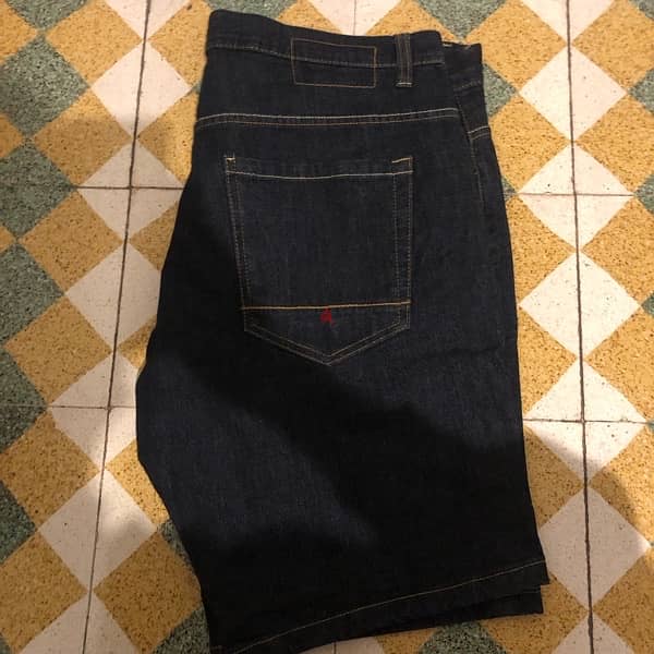 Nineteen Jeans short , 38 in size , excellent condition 2