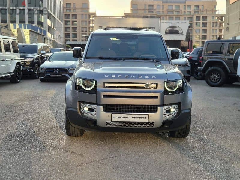 Defender 2023 company source 5000km mileage with 7 seaters . 0