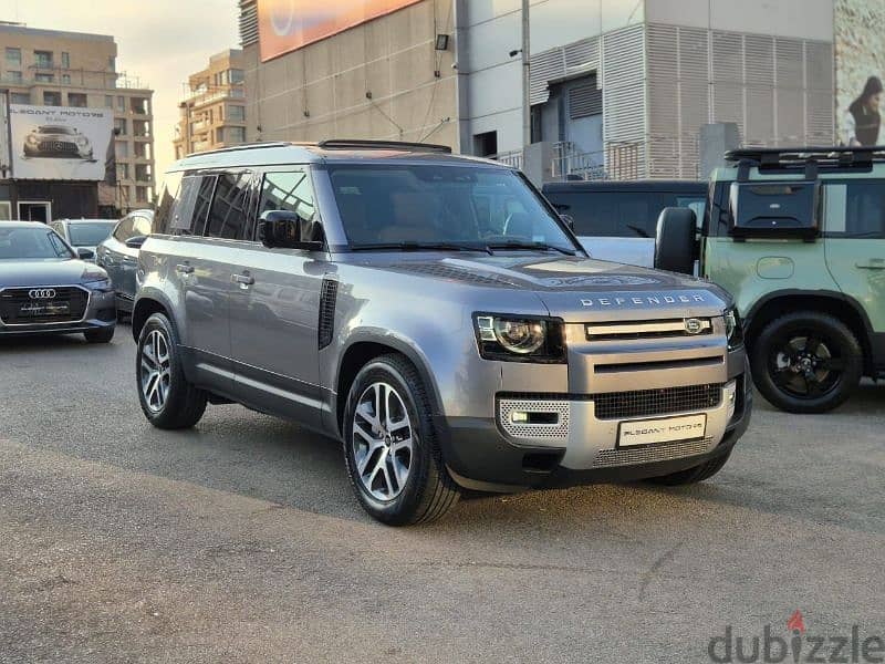 Defender 2023 company source 5000km mileage with 7 seaters . 10