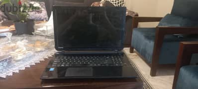 Toshiba laptop i5 750gb 8gb ram الشاشة منزوعة