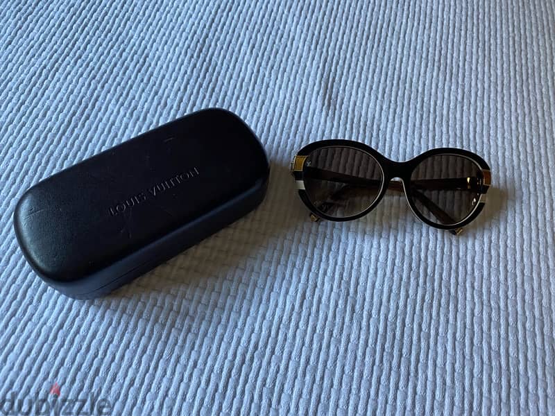 Louis Vuitton Sunglasses Excellent Condition 14
