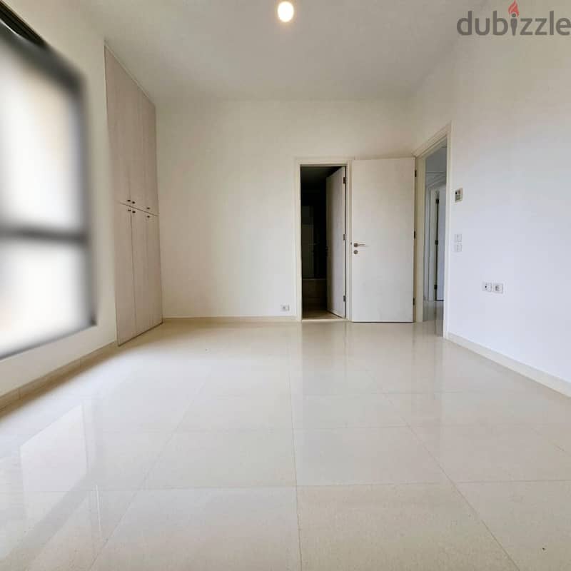 RA24-3375 Luxurious apartment in Tallet El Khayat is for rent, 300m 4