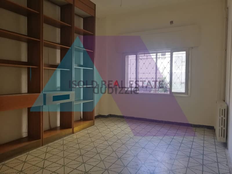 A 200 m2 apartment with a garden for rent in Hamra 8