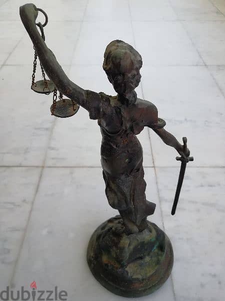 تمثال العدالة 2