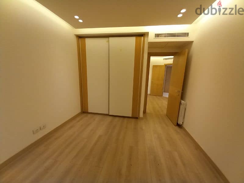New apartment for rent in Ramlet el bayda. sea view 8