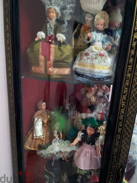 doll cabinet 5