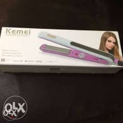 Hair straightener kemel in a box new