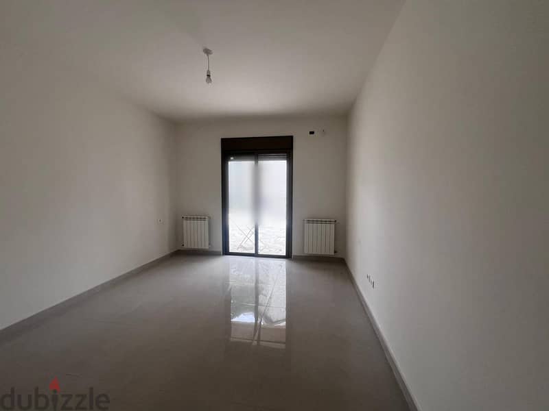 Beautiful Apartment with Terrace For Rent 4