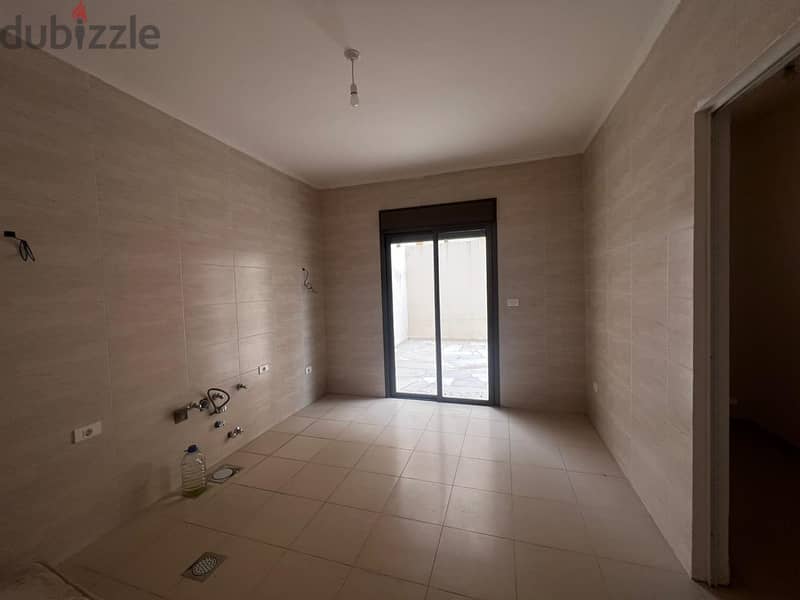 Beautiful Apartment with Terrace For Rent 6