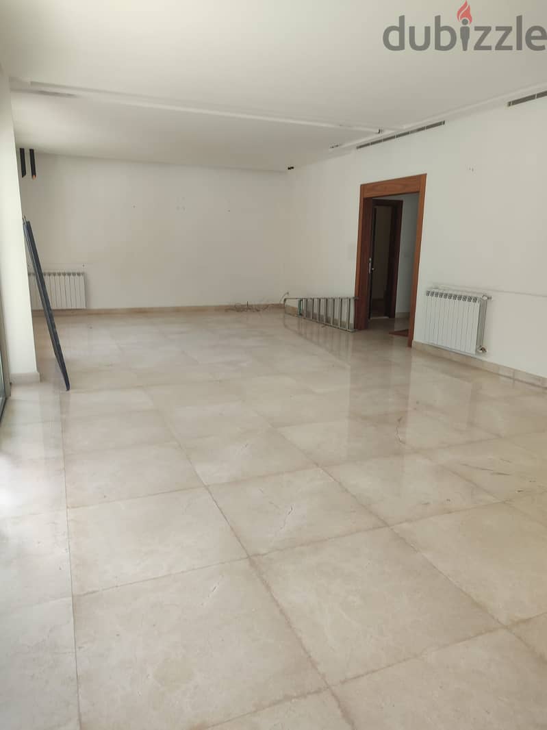 Captivating 225m² Apartment in Bayada for Sale 3