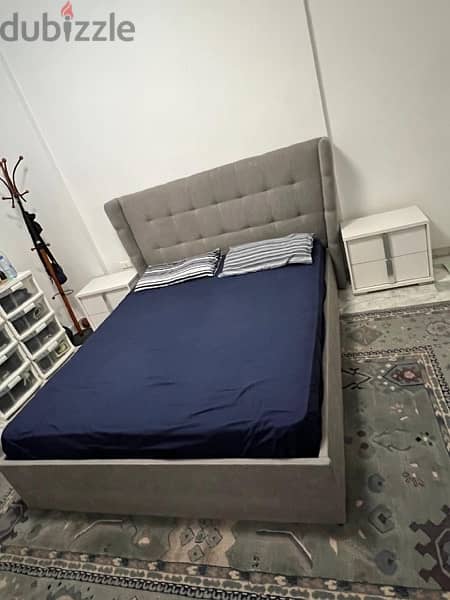 Double Bed + 2 Bedside Nightstands 1