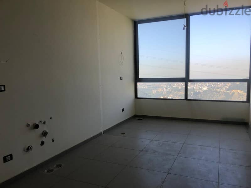 Apartment For Sale In Mazraat Yachouh شقة للبيع في مزرعة يشوع 4