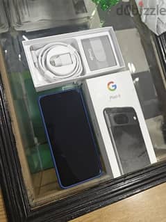 google pixel 8 like new with box and charger