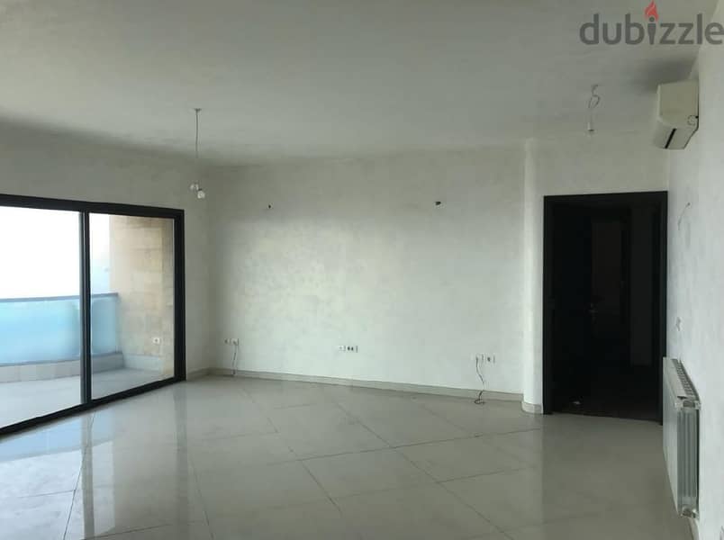 Open Seaview 220 m² Apartment for Sale in Bkinneya. 10