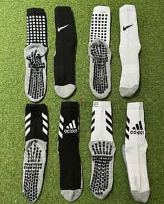 كلسات فوتبول كرة قدم موجود عدة مودلات  وعدة اسعار shosette grip socks