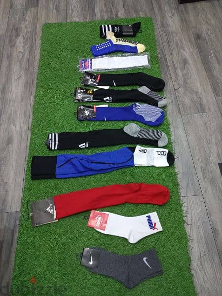كلسات فوتبول كرة قدم موجود عدة مودلات  وعدة اسعار shosette grip socks 4