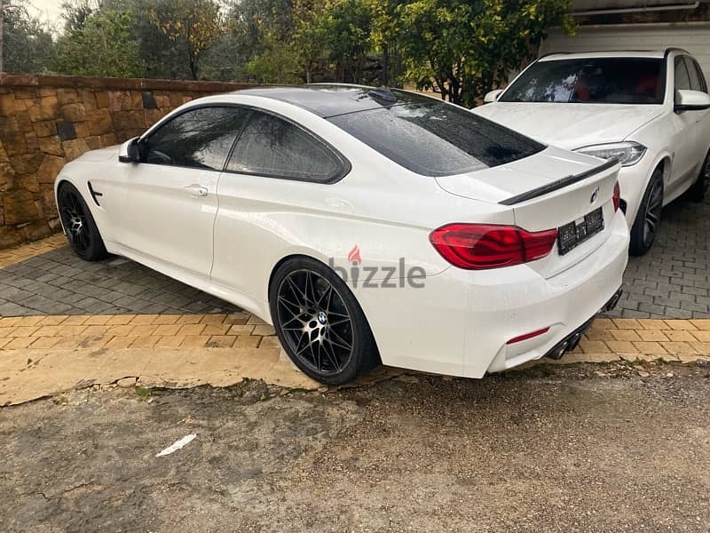 BMW M4 competition 5