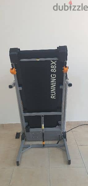 RUNNING 88XI Treadmill 2.25 HP Carry up To 110KG 7