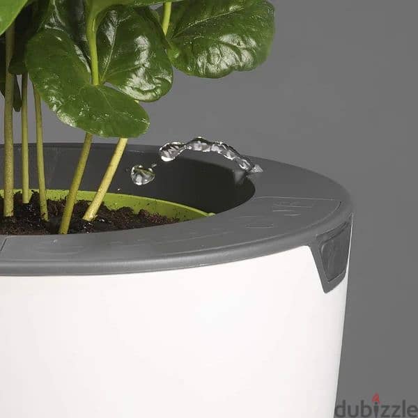 german store lazy leaf pot with watering system 3