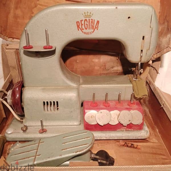Antique Sewing machine 1