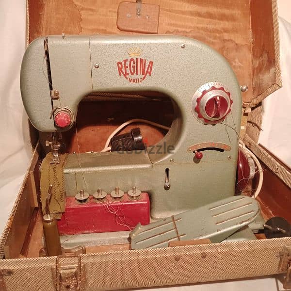 Antique Sewing machine 3