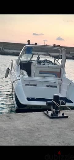 Donzi  9 m diesel power boat.
