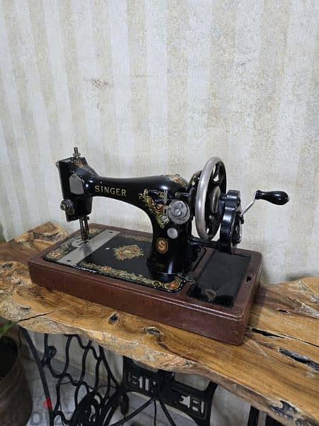 vintage Singer sewing machine 1
