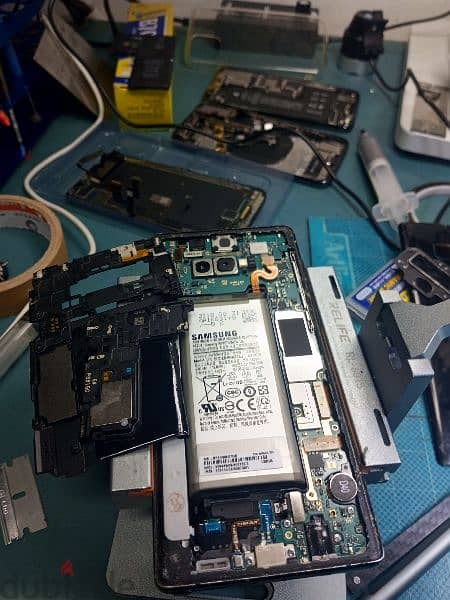 Laptop Mac & phone repair 4