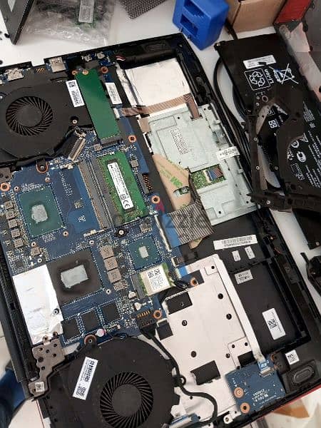 Laptop Mac & phone repair 5