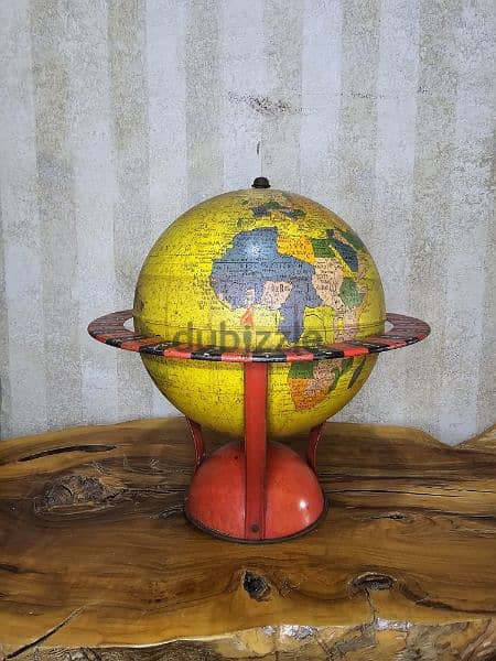 Vintage globe
كرة ارضية انتيك 1