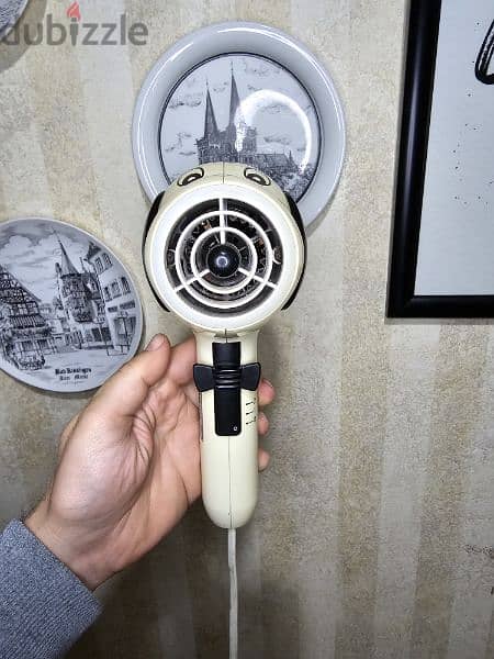 Vintage hair dryer snoopy (collectable)
سشوار سنوبي انتيك 4