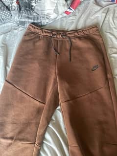 Nike tech fleece pants “cacao wow” Size L