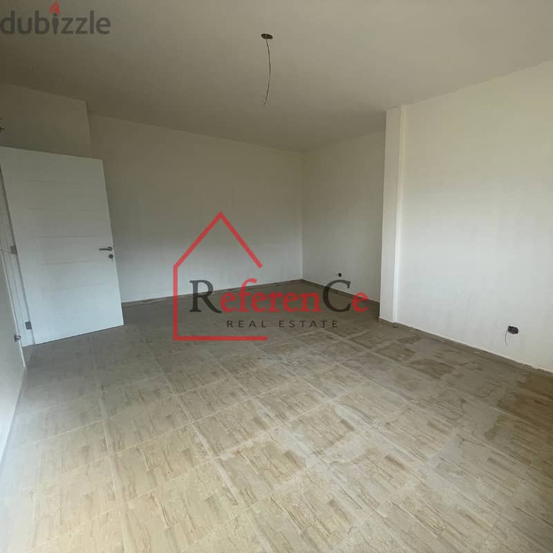 Apartment for sale in Qornet el hamra شقة للبيع بقرنة الحمراء 2