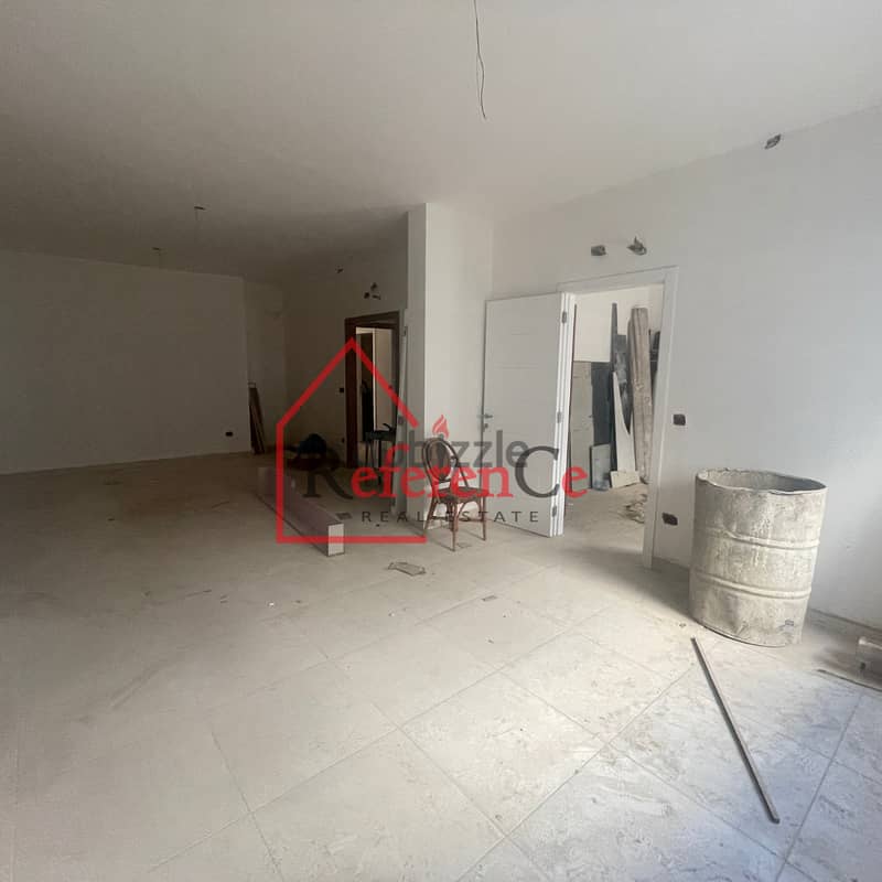 Apartment for sale in Qornet el hamra شقة للبيع بقرنة الحمراء 3