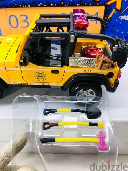 1/18 diecast YELLOW Jeep Wrangler Rubicon With Brush Fire Unit 7