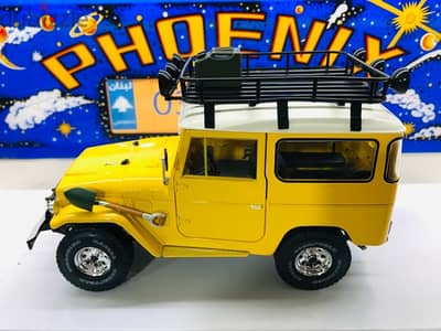 1/18 diecast Full Opening Toyota Land Cruiser Yellow New In Box